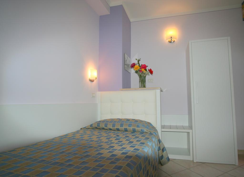 Dependance Pesce D'Oro Hotel Verbania Phòng bức ảnh